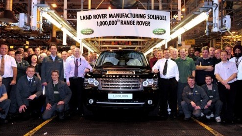 Nog een mijlpaal, maar dan bij Land Rover. De Britten vieren het heugelijke feit dat de miljoenste Range Rover van de band is gerold. Het betreffende exemplaar uit de Solihull-fabriek wordt geveild vo