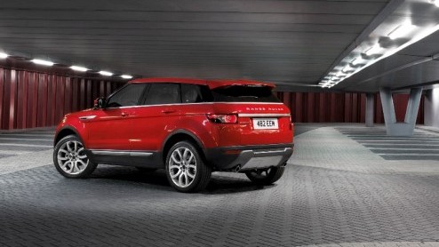 Na de onthulling van de Range Rover Evoque als driedeurs werd al snel duidelijk dat Land Rover nog meer in petto had. Immers is er een grote(re) groep clientle die meer zit te wachten op een praktisc