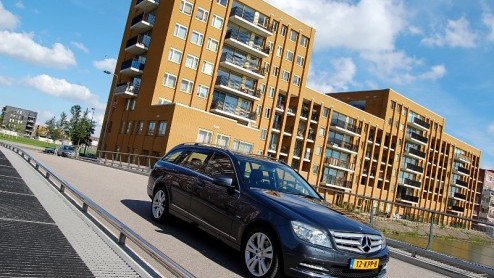 Mercedes-Benz werkt in rap tempo aan het vergroenen van haar modelgamma. Het meest ultieme voorbeeld daarvan is hybridetechniek en een viercilinderdiesel voor de S-Klasse. Ook bij de C-Klasse is er