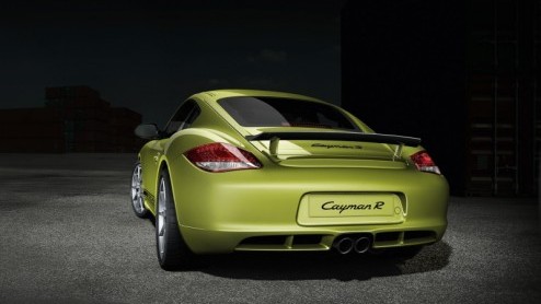 En dit is m dan, het nieuwe Porsche-model met middenmotor: de Porsche Cayman R! De topversie voelt zich op en top sportief en is lichter en sneller dan alle andere Caymans. Vandaag beleeft-ie zijn w