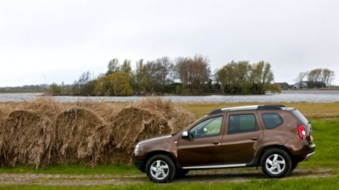 Is Dacia een no-nonsense, anoniem merk? Echt niet! Uit de rap stijgende verkoopcijfers en de populariteit van de jaarlijkse Dacia dag blijkt wel dat de Roemenen genoeg los kunnen maken bij het (prijsb