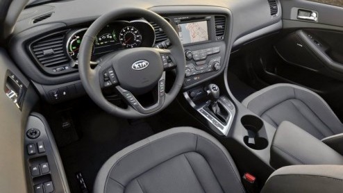 Kias middenklasser Optima  die volgend jaar naar ons land komt  is er nu ook als Hybrid. De Koreanen hebben het eigenhandig ontwikkelde technische hoogstandje gepresenteerd op de Auto Show van Los