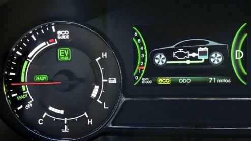 Kias middenklasser Optima  die volgend jaar naar ons land komt  is er nu ook als Hybrid. De Koreanen hebben het eigenhandig ontwikkelde technische hoogstandje gepresenteerd op de Auto Show van Los