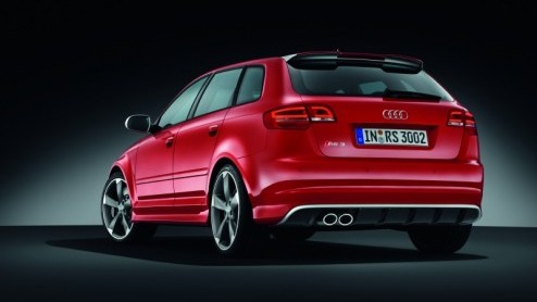 Het zat er natuurlijk aan te komen. Na spyshots en geruchten uit de wandelgangen bleek Audi nog niet te zijn uitgekeken op de A3-modelserie. De eveneens niet misselijke S3 moest een nog veel potenter