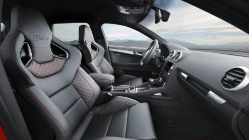Het zat er natuurlijk aan te komen. Na spyshots en geruchten uit de wandelgangen bleek Audi nog niet te zijn uitgekeken op de A3-modelserie. De eveneens niet misselijke S3 moest een nog veel potenter