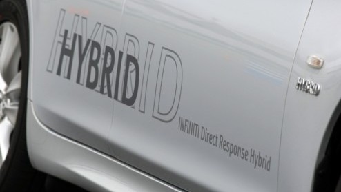 Infiniti introduceert over zes maanden hun eerste hybridemodel, de M35h. Het vlaggenschip krijgt de beschikking over een benzine-V6 met elektromotor en wordt daarmee direct de meest zuinige Infiniti.