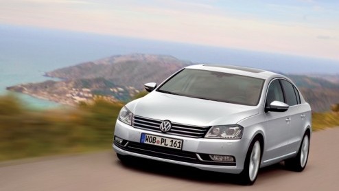 Eind deze week is het al zover. Dan staat de vernieuwde Passat in de Nederlandse showrooms. Daarbij leggen zijn uitgebreide facelift, opgewaardeerde interieur en zuiniger motoren het zakelijke succesn
