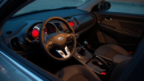 De Kia Sportage heeft overduidelijk zijn steentje bijgedragen aan het op de kaart zetten van Kia in Europa. Het Koreaanse merk kreeg de eisen en wensen van de Europeaan onder de knie en boekte daardoo
