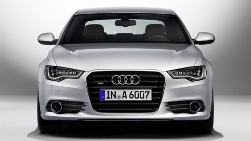 En dan nu officieel met alle details; de nieuwe Audi A6! De zakelijke Duitser is in topvorm met tal de nieuwste handige en veilige innovaties, efficinte motoren met zelfs een hybrideversie en een str