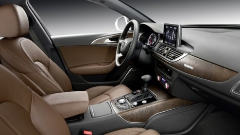 En dan nu officieel met alle details; de nieuwe Audi A6! De zakelijke Duitser is in topvorm met tal de nieuwste handige en veilige innovaties, efficinte motoren met zelfs een hybrideversie en een str