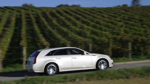 Als alternatief voor de overwegend Duitse gevestigde orde, zoals de BMW 5-serie Touring, Audi A6 Avant of Mercedes E-klasse Estate biedt Cadillac in deze klasse sinds kort de CTS Wagon. Een opvallende