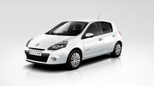 Renault heeft er zin in! Na de komst van de wegenbelastingvrije Twingo op benzine en diesel is het nu de beurt aan de zuinige Clio 1.5 dCi. Met een uitstoot van 94g/km is deze ook spaarzaam genoeg om
