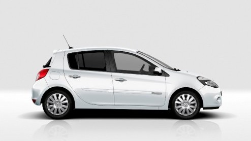 Renault heeft er zin in! Na de komst van de wegenbelastingvrije Twingo op benzine en diesel is het nu de beurt aan de zuinige Clio 1.5 dCi. Met een uitstoot van 94g/km is deze ook spaarzaam genoeg om