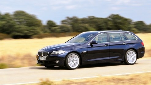 BMW heeft de nieuwtjes rondom het nieuwe modeljaar bekend gemaakt. Zo is de 5 Serie er nu ook met xDrive, kan de X6 met achterbank worden besteld en treedt de nieuwe X3 xDrive30d topdiesel en het M st