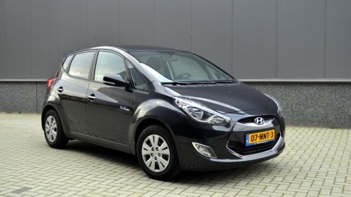 Kia heeft de Venga, Hyundai doet het sinds kort met de ix20 in het B-segment. De Kia passeerde hier vorig jaar al de revue en verraste in positieve zin. Hoe verging het zijn neefje, de Hyundai ix20, t