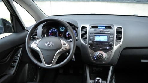 Kia heeft de Venga, Hyundai doet het sinds kort met de ix20 in het B-segment. De Kia passeerde hier vorig jaar al de revue en verraste in positieve zin. Hoe verging het zijn neefje, de Hyundai ix20, t