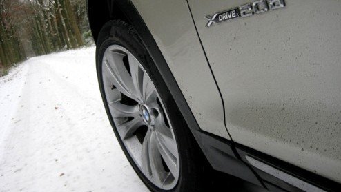 De BMW X3 is back in business. Niet dat de eerste generatie met 38% verkoopaandeel in de X-familie een ondergesneeuwd bestaan heeft geleid, maar nu de concurrentie verder is toegenomen en 'een maatje