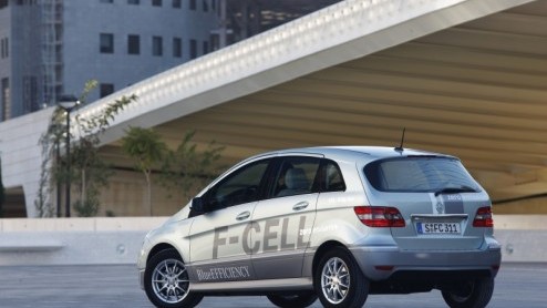 De auto van de toekomst rijdt waarschijnlijk niet op benzine of diesel. Mercedes-Benz werkt daarom hard aan de ontwikkeling van elektrische autos. Inmiddels hebben de Duitsers een aantal modellen up