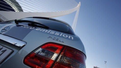 De auto van de toekomst rijdt waarschijnlijk niet op benzine of diesel. Mercedes-Benz werkt daarom hard aan de ontwikkeling van elektrische autos. Inmiddels hebben de Duitsers een aantal modellen up