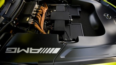 De auto van de toekomst rijdt waarschijnlijk niet op benzine of diesel. Mercedes-Benz werkt daarom hard aan de ontwikkeling van elektrische autos. Inmiddels hebben de Duitsers een aantal modellen up