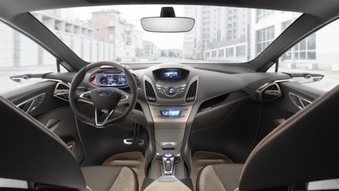 Ford toont naast een vloot elektrische- en hybridemodellen ook een nieuw studiemodel met SUV-karakter. Het is de Vertrek Concept, ter inspiratie voor wat Ford verder van plan is in het segment.