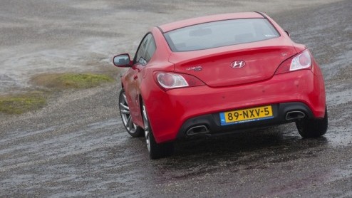 Met dank aan compleet uitgeruste, zuinige modellen met een schappelijk prijskaartje heeft Hyundai haar naam groots kunnen vestigen in Europa. De Koreanen zijn echter tot veel meer in staat en dat moge