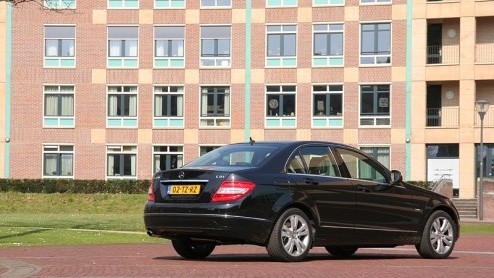 Mercedes-Benz heeft er de laatste jaren steeds meer concurrenten bijgekregen. Naast BMW heeft Audi zich ontpopt tot geduchte tegenstrever, die Das Haus op sommige gebieden  zoals bijvoorbeeld zicht