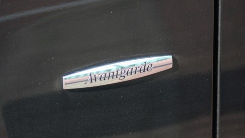 Mercedes-Benz heeft er de laatste jaren steeds meer concurrenten bijgekregen. Naast BMW heeft Audi zich ontpopt tot geduchte tegenstrever, die Das Haus op sommige gebieden  zoals bijvoorbeeld zicht
