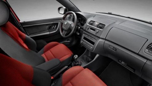 Skoda is op dit moment 110 jaar betrokken bij autosport. Voor de Tsjechen een prima reden om daar met een feestelijke editie bij stil te staan. Zie daar de Fabia Monte Carlo, met een felgekleurd jasje