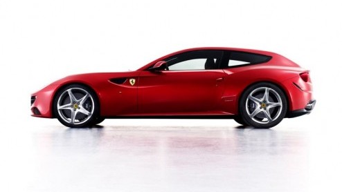 Een revolutie bij Ferrari is gaande. De Italianen laten de eerste details en beelden los van de FF - ofwel Ferrari Four. Voorzien van vierwielaandrijving en plaats voor vier is het nieuwe raspaardje k
