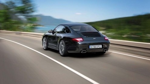 Komend voorjaar heeft Porsche iets speciaals bij de dealer staan. Het is de Porsche 911 Black Edition, waarvan er 1911 geproduceerd gaan worden. Om zijn komst aan te kondigen is de website van Porsche