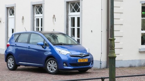 Tot een aantal jaren geleden was er ruimte te over bij Toyota. De Yaris, Corolla en Avensis hadden ieder een ruimtelijke Verso-variant om in de behoefte van ieder gezin te voorzien. In de loop der j