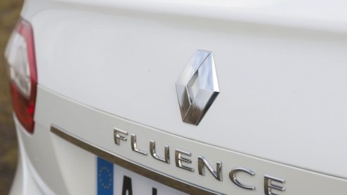 Voor Renault is de tijd nu rijp om elektrische autos op de markt te gaan brengen. De Fransen pakken die gedachte zeer voortvarend aan en hebben vanaf oktober dit jaar twee en in 2012 vier modellen in