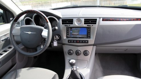 Met veel minder tamtam dan we het laatste jaar van zustermerk Dodge gewend zijn zet Chrysler een nieuwe generatie van de Sebring in de markt. Maar de relatieve stilte rond de introductie lijkt de rumo