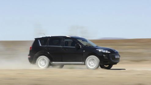 De Peugeot 4007 is het derde broertje van de SUV-familie waarvoor Mitsubishi een generatie geleden al het initiatief nam. De belangrijkste vraag is natuurlijk wat de Peugeot 4007 nog te bieden heeft n