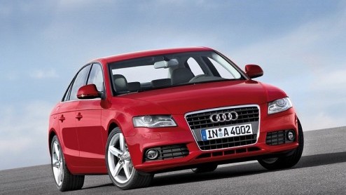 Het is weer eens zover: het nieuws over een nieuwe auto is voortijdig uitgelekt. Audi had de nieuwe A4 nog even geheim willen houden, maar dat is dus niet gelukt. Dit is 'm in volle glorie.