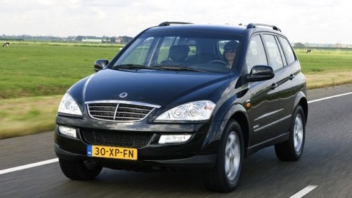 Het Koreaanse merk SsangYong is vooral bekend als 4x4 specialist en de daarbij horende kleine aantallen verkochte autos. Maar dat gaat de komende jaren ingrijpend veranderen en daar is de facelift va