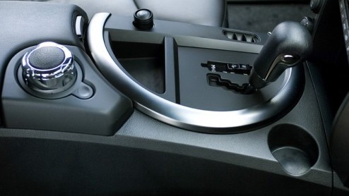 Het Koreaanse merk SsangYong is vooral bekend als 4x4 specialist en de daarbij horende kleine aantallen verkochte autos. Maar dat gaat de komende jaren ingrijpend veranderen en daar is de facelift va