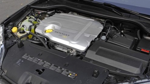 Commercieel gesproken is de Renault Laguna altijd een succes geweest, maar het huidige model heeft wel behoorlijk wat kritiek te verduren gehad vanwege kwaliteitsproblemen. In de nieuwe Laguna zet Ren