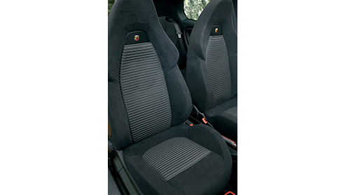Abarth is terug. Fiat heeft de befaamde tuningfirma nieuw leven ingeblazen en het bedrijf zelfs tot een heus automerk verheven. Hun eersteling, de Grande Punto Abarth, belooft veel  en er komt ook al