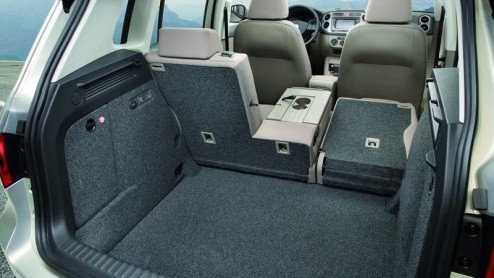 Volkswagen is soms erg traag. Nu pas komt de gigant aankachelen met een midi-SUV, de Tiguan. Niet verrassend, net zo min als de nieuweling zelf.