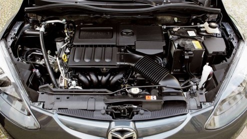 Het begint erop te lijken dat de trend naar alsmaar grotere en vooral zwaardere autos op zn retour is. Enkele weken konden we al kennis maken met de nieuwe Renault Laguna, die nog wel groter is maar