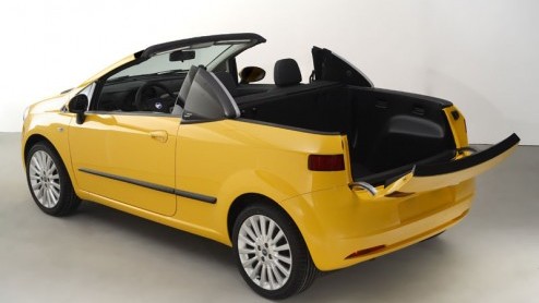 Op de autosalon van Genève toont de Italiaanse carrosserie bouwer Fioravanti een Cabriolet op basis van de Fiat Grande Punto. De bijzondere auto wordt extra bijzonder door de dakconstructie die