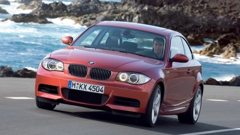 BMW maakt ernst met de uitbreiding van de 1-serie. Na de komst van de driedeurs hatchback eerder dit jaar, is het nu tijd voor een tweedeurs coup en ook een cabriolet is al aangekondigd. Nieuwe, zuin