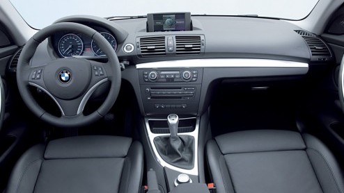 BMW maakt ernst met de uitbreiding van de 1-serie. Na de komst van de driedeurs hatchback eerder dit jaar, is het nu tijd voor een tweedeurs coup en ook een cabriolet is al aangekondigd. Nieuwe, zuin