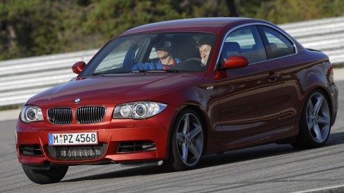 BMW maakt ernst met de uitbreiding van de 1-serie. Na de komst van de driedeurs hatchback eerder dit jaar, is het nu tijd voor een tweedeurs coup en ook een cabriolet is al aangekondigd. Nieuwe, zuin