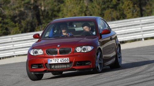 BMW maakt ernst met de uitbreiding van de 1-serie. Na de komst van de driedeurs hatchback eerder dit jaar, is het nu tijd voor een tweedeurs coup en ook een cabriolet is al aangekondigd. Nieuwe, zuin