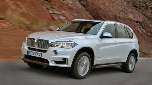 Nieuwe BMW X5 vanaf 16 november 2013 in de showroom vanaf 68.200 euro. Voor het eerst ook met achterwielaandrijving en viercilinderdiesel.