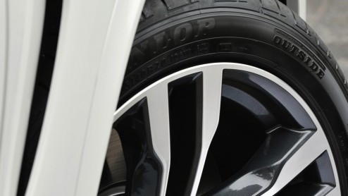 Ook van de nieuwe BMW X5 komt weer een M50d-versie. Sterker nog, het topmodel arriveert tegelijk met de nieuwe X5 op 16 november in ons land. Een prijs is nog niet bekend.