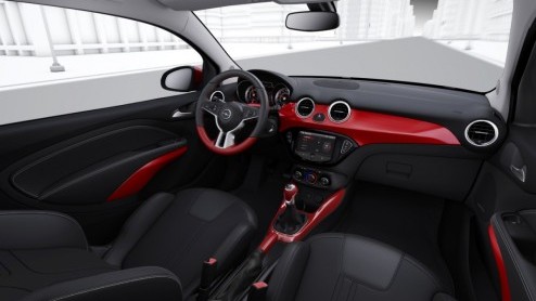Enkele maanden geleden konden we op het testterrein van Opel in Rsselsheim voorproeven aan nieuwe Opel motoren- en bakcombinaties. Een nieuwe, aluminium 1.0 liter driecilinder bijt het spit af.